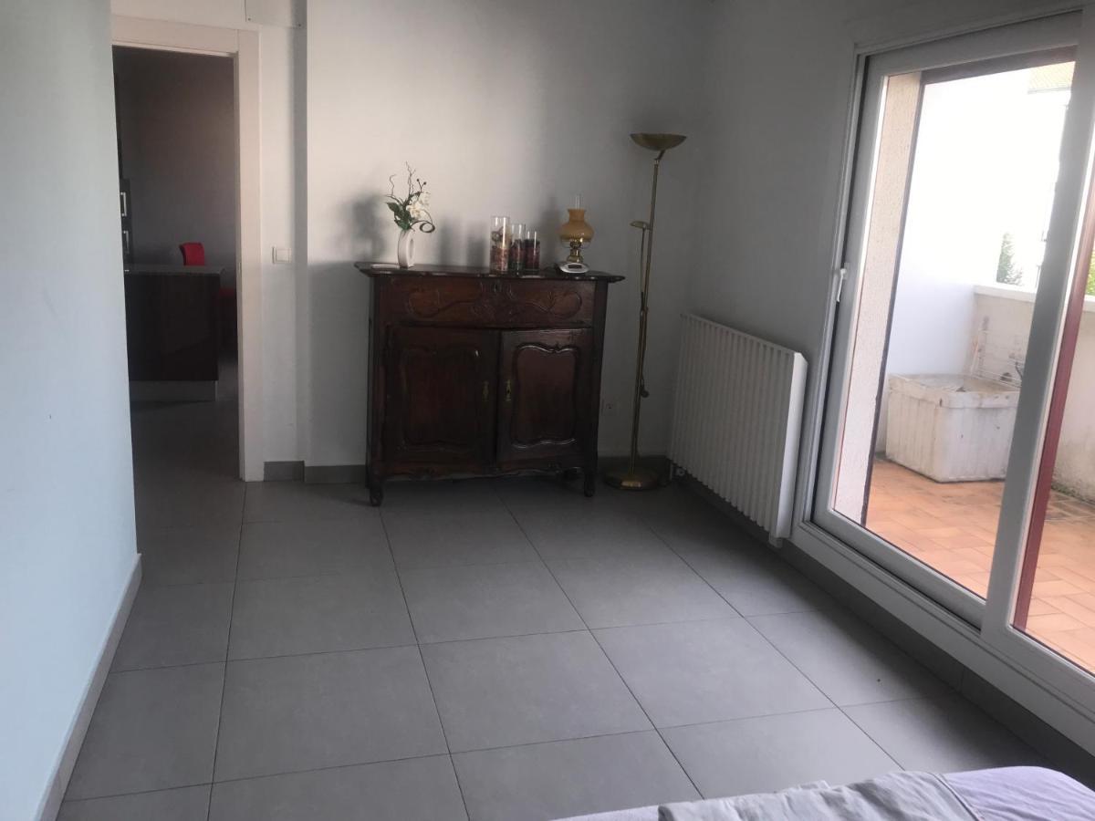 Port Nivelle Ibaian Apartment *